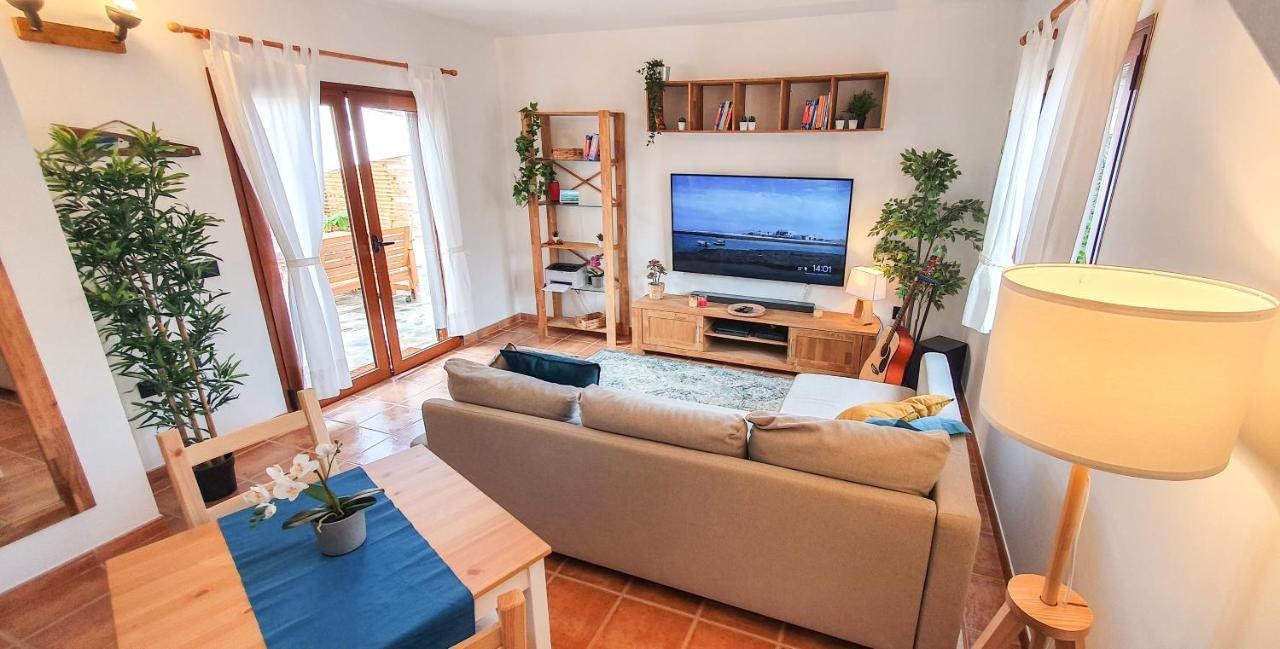 Oasis Desert - Holiday Home With Pool & Garden Near Corralejo And Lajares Екстериор снимка